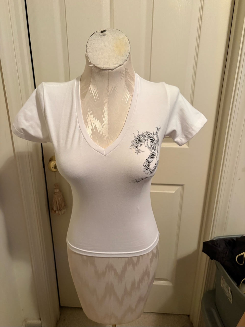 Jean Paul Gaultier Women's White V-Neck Short Sleeve Top with Dragon Print small